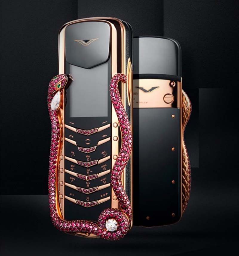 Vertu Signature Cobra